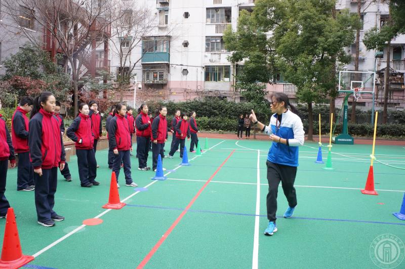 \\192.168.1.3\bg\2017年\2017.12.28小场地体育多样化教学\DSC05680.JPG